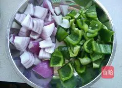 Illustration of authentic Northeastern pot-roasted pork 4