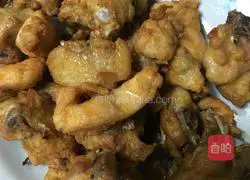 Illustration of how to make spicy chicken (family version) 12