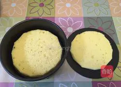 Illustration of how to make two-color mousse crystal cake 9