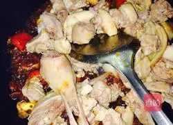 Illustration of how to make konjac-roasted beer duck 9