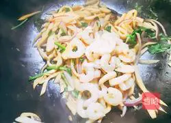 Illustration of how to make shrimps and king oyster mushrooms 11