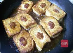 Illustration of braised Hakka stuffed tofu 11