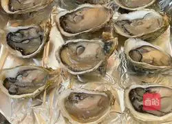 Illustration of how to make garlic roasted oysters 4