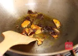 Illustration of how to make swimming crab fried rice cake 5