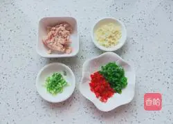 Illustration of how to steam king oyster mushrooms with minced meat 2