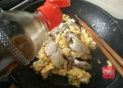 Illustration of how to make scrambled eggs with oysters 11