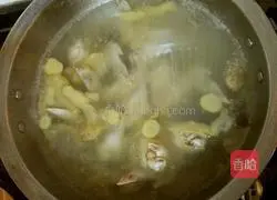 Illustration of how to make pepper and sesame chicken wings 13