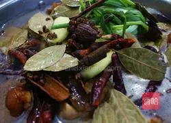 Illustration of how to make roasted pork knuckles 6