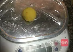 Strawberry Chocolate Cake Recipe Illustration 4