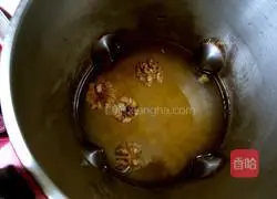 Illustration of how to make corn paste 4