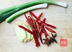 Illustration of how to make crispy crucian carp 3