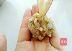 Illustration of how to make steamed tofu with anchovies and shrimp balls 9