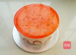 Illustration of how to make six-inch strawberry mousse 18