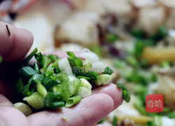 Illustration of how to make swimming crab with scallion oil 6