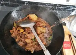 Illustration of braised red rooster 6