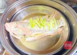 Illustration of how to make steamed red grouper 4