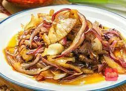 Illustration of how to stir-fry onions and meat 3