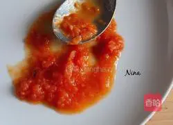 Illustration of making homemade Italian tomato sauce 7