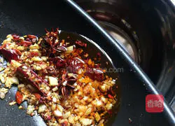 Illustration of how to make chicken legs with fermented wine, pepper and sesame seeds 4