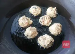 Illustration of how to make assorted meatballs with spiral pasta 9