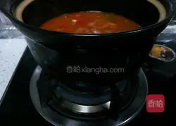 Illustration of how to make fragrant borscht soup 12