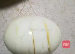 Illustration of how to make fried tiger skin eggs and potatoes with bean paste 3