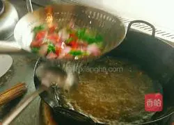 Mahua Xiang Illustration of how to make spicy crab 5