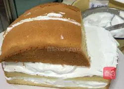 Illustration of how to make car cream cake 11