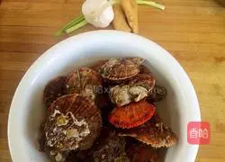 Illustration of how to make steamed scallops 1