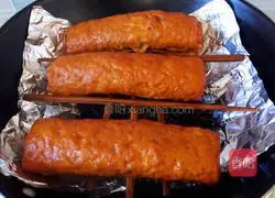 Illustration of how to make rolls 17