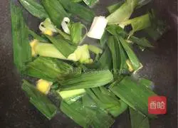 Cantonese style - fried oysters with garlic sprouts illustration 5