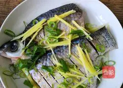 Illustration of how to make steamed Wuchang fish 5