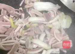 Illustration of how to make fried squid with green onions 7