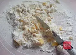 Illustration of how to make crispy puffs 2