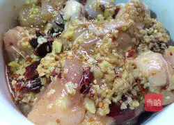 Illustration of how to make chicken legs with fermented wine, pepper and sesame seeds 6