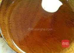 Illustration of how to braise chicken legs in rice cooker 7