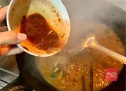 Illustration of how to make meat crab pot 8