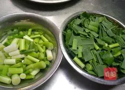 Illustration of making twice-cooked pork with dried bean curd 3