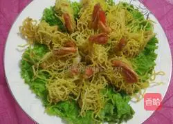 Illustration of how to make golden anchovy shrimp 8