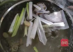 Illustration of braised chicken feet 2