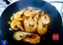 Shrimp in tomato sauce.Illustration of how to make 10