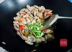 Illustration of how to make stir-fried flower armor 8