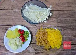 Illustration of how to make fat beef in sour soup 2