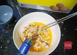 Illustration of how to make delicious clams, eggs and fried garlic yellow 2