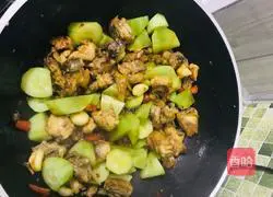 Illustration of Braised Chicken with Cucumber, Lettuce and Braised Chicken 7