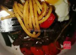 Illustration of how to make black pepper beef fillet pasta 9