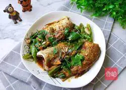 Illustration of how to make barbecue-flavored braised fish 12