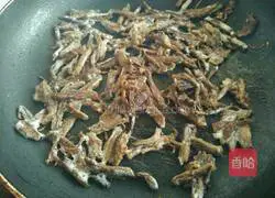 Illustration of how to make dry and stir-fried shredded beef 5