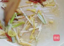 Illustration of how to make yellow croaker in pot 9