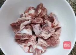 Illustration of how to make steamed pork ribs with black bean sauce 2